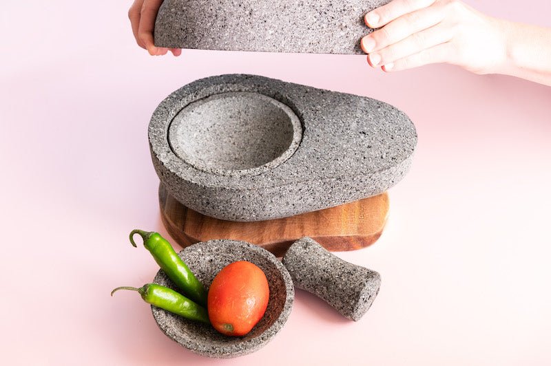 From Stone to Table: The Journey of Crafting a CEMCUI Molcajete - CEMCUI