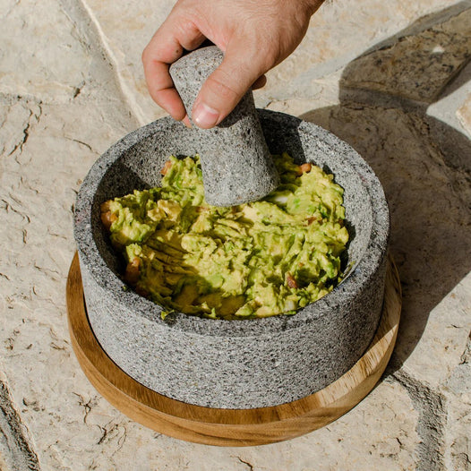How to Clean and Cure Your Molcajete - CEMCUI