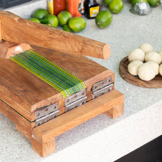 Mastering the Art of Crafting the Perfect Corn and Flour Tortilla with a Traditional Mexican Tortilla Press - CEMCUI