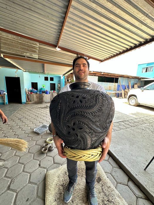 Craft by Order Giant Black Clay Cantaro Handmade by Oaxaca Artisans Cantaro Barro Negro 20 x 17 inches - CEMCUI