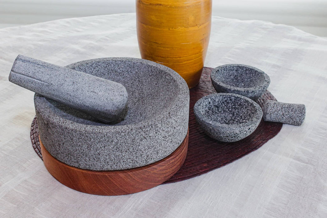 Molcajete Tlatoani 8 Inches Made of Volcanic Stone with Wood Base 24 Oz