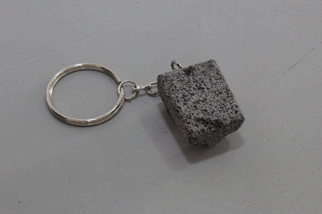 Keychain "Llavero Metatito" volcanic stone handmade - CEMCUI